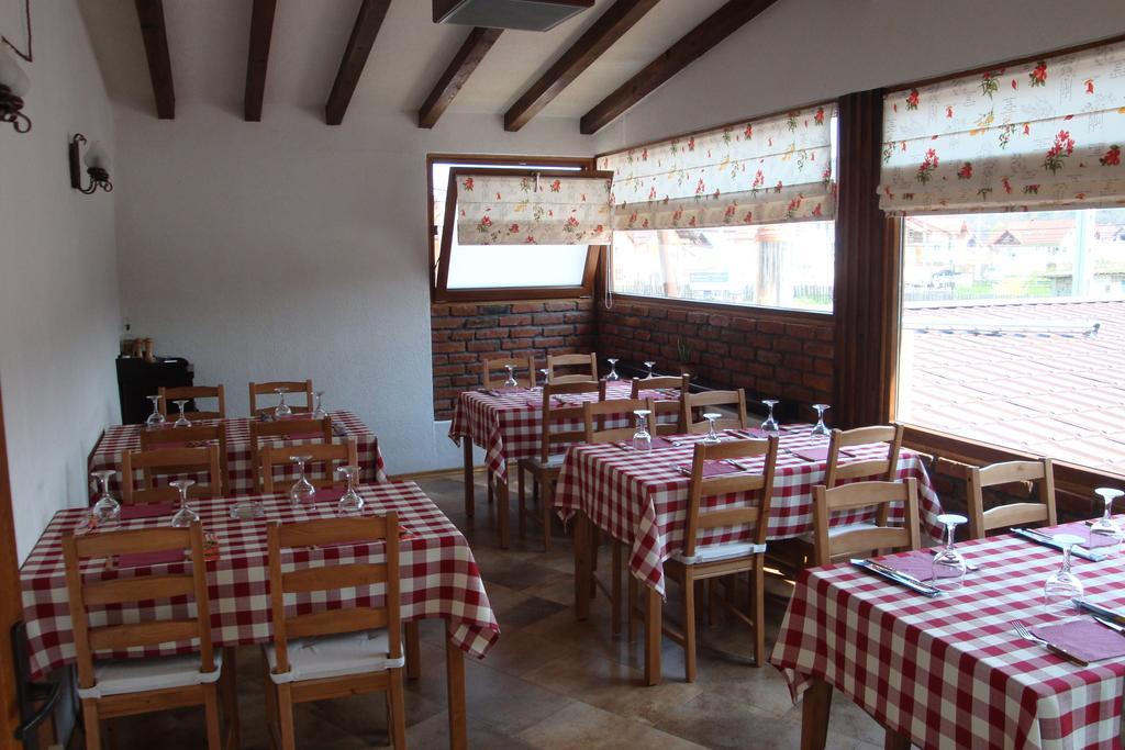 Pensiunea Mason'S Râşnov Exterior photo